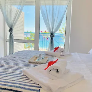https://las-nubes-rooms.albaniahotels.org